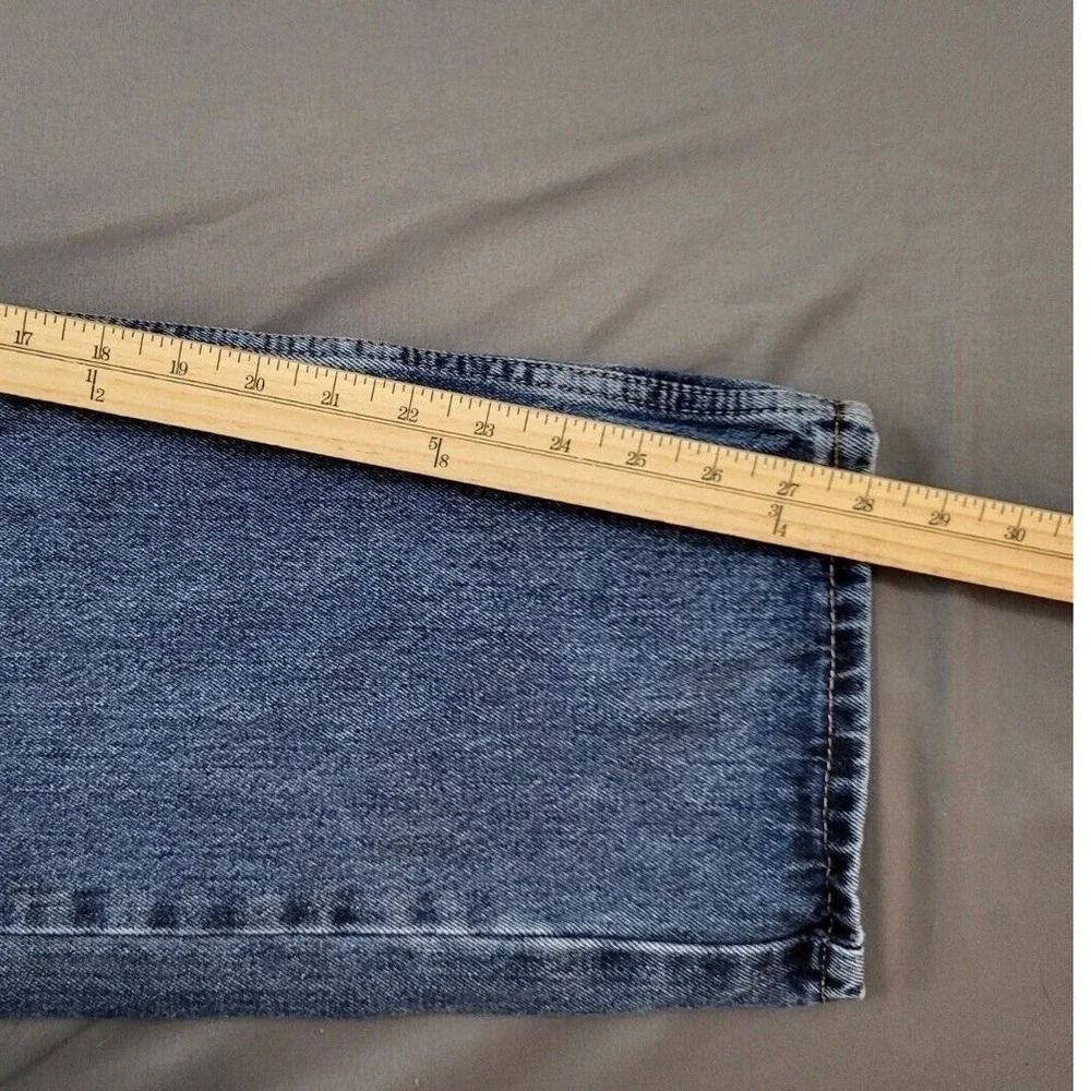 Levis 505 Regular Fit Straight Leg Jeans Mens Size 38 Medium Wash Blue